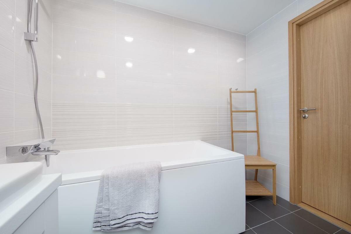 Tallinn City Center, Brand New Apartment + Free Parking Exterior photo